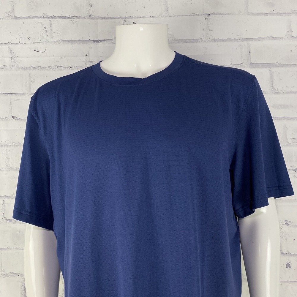 Lululemon Shirt Men's Extra Large Slim Short Sleeve Stretch‎ Athleta Blue Logo